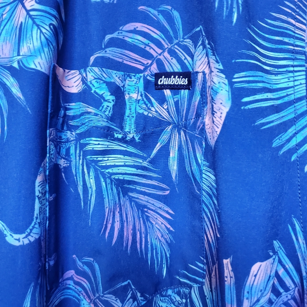 Chubbies Friday Printed Classic Fit Performance Shirt.  Size XXL - Picture 2 of 7